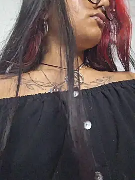 carolinerue online show from June 2026 06:34:01 PM