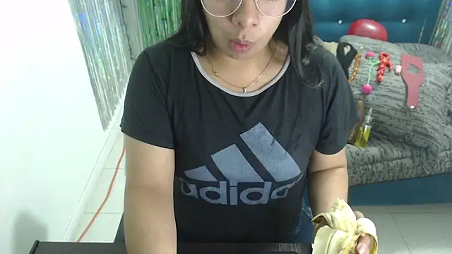 Snapshot of Cristalfire_69 chatting on September 2025 01:45:01 PM Cristalfire 69 online show from September 2025 01:45:01 PM