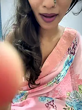 Snapshot of Drive_girl chatting on September 2025 11:21:01 PM Drive girl online show from September 2025 11:21:01 PM