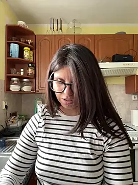 Brutecia2002 online show from March 2026 10:37:01 AM