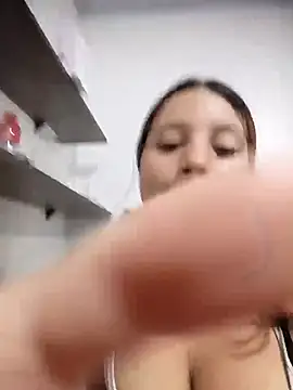 Snapshot of Shell_Latina chatting on March 2026 04:40:01 AM Shell Latina online show from March 2026 04:40:01 AM