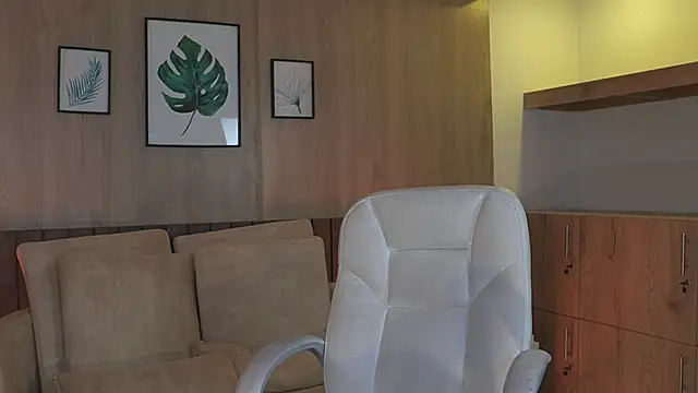 sarabelmont online show from October 2025 12:14:01 PM