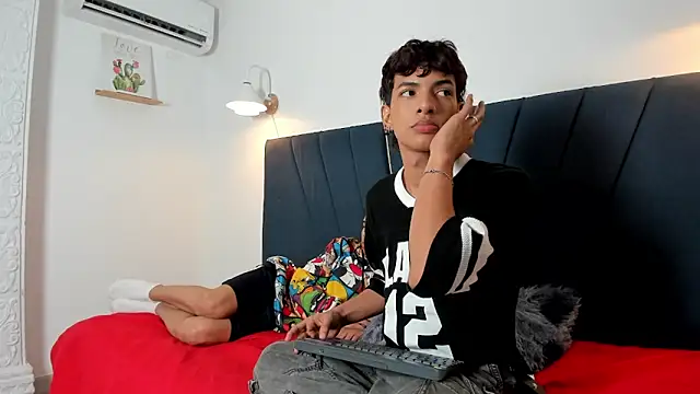 Snapshot of maicol_cum23 chatting on December 2025 04:51:01 AM maicol cum23 online show from December 2025 04:51:01 AM