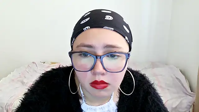 Snapshot of ScarletNyx chatting on September 2025 05:37:01 PM ScarletNyx online show from September 2025 05:37:01 PM