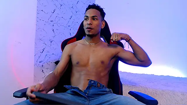 lorian vikel online show from November 2025 08:52:01 PM