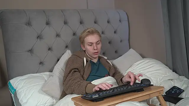 scottishtwink01 online show from March 2026 03:07:02 PM