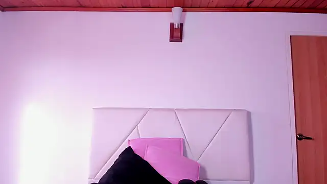 Snapshot of __Ivy__Moon__ chatting on September 2025 12:50:01 PM Ivy Moon online show from September 2025 12:50:01 PM