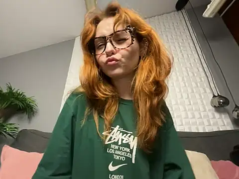 AlisHanson online show from September 2025 01:15:01 PM