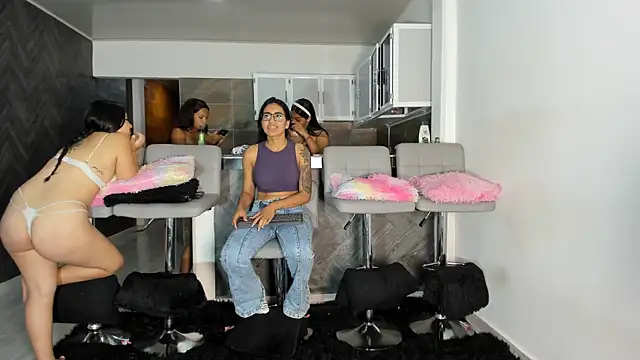 Snapshot of Melissa_tylor69 chatting on February 2026 02:44:01 AM Melissa tylor69 online show from February 2026 02:44:01 AM