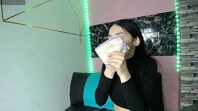 Snapshot of emmydurant chatting on October 2025 07:46:02 PM emmydurant online show from October 2025 07:46:02 PM