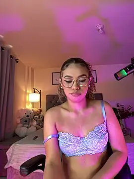 Snapshot of OxanaFedorova1- chatting on February 2026 05:08:01 PM OxanaFedorova1- online show from February 2026 05:08:01 PM