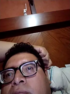 Santiagoqro85 online show from October 2025 03:26:02 AM