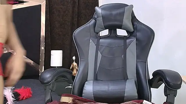 Snapshot of luna_brown7 chatting on December 2025 07:03:01 AM luna brown7 online show from December 2025 07:03:01 AM