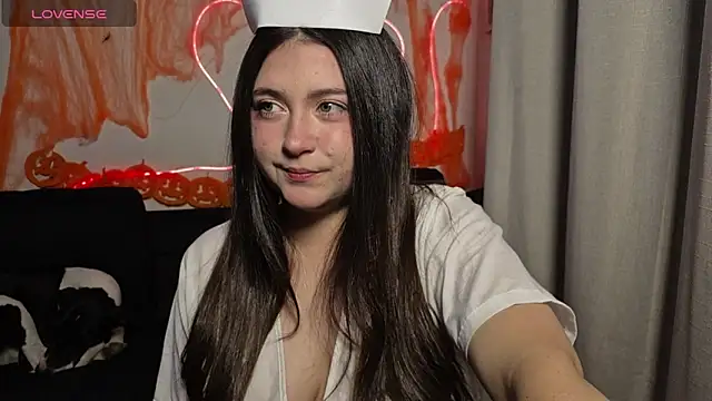 valentinauwu online show from October 2025 04:20:02 AM