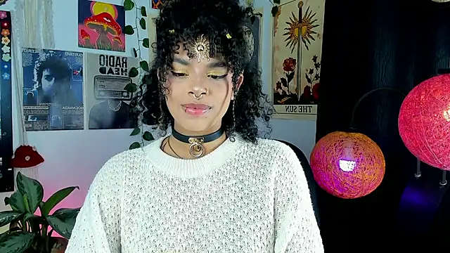 Snapshot of Raven_luv chatting on November 2025 11:41:01 PM Raven luv online show from November 2025 11:41:01 PM