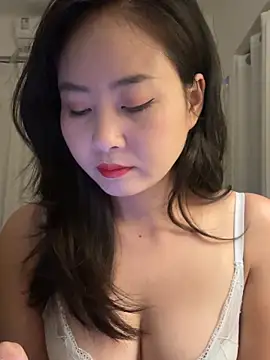 Snapshot of wly2028 chatting on October 2025 01:01:02 PM wly2028 online show from October 2025 01:01:02 PM