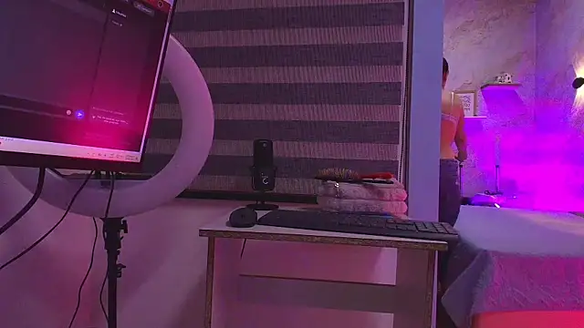 Snapshot of abbyrouss_ chatting on October 2025 03:05:01 AM abbyrouss online show from October 2025 03:05:01 AM