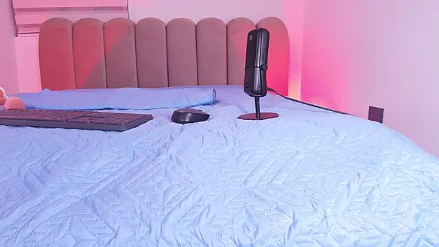 Snapshot of abbyrouss_ chatting on November 2025 03:05:02 AM abbyrouss online show from November 2025 03:05:02 AM