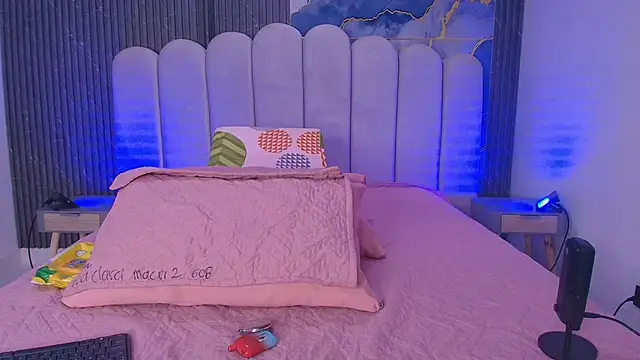 Snapshot of abbyrouss_ chatting on December 2025 03:13:02 AM abbyrouss online show from December 2025 03:13:02 AM