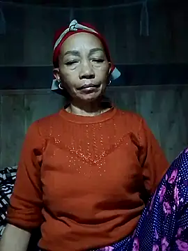 Snapshot of -Xuka-200 chatting on November 2025 01:43:01 PM -Xuka-200 online show from November 2025 01:43:01 PM