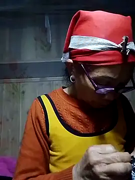 Snapshot of -Xuka-200 chatting on December 2025 10:24:02 AM -Xuka-200 online show from December 2025 10:24:02 AM