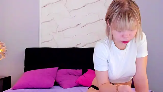 KittyGolden online show from September 2025 03:30:02 AM