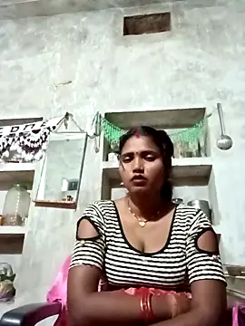 Snapshot of Cm_pooja chatting on October 2025 07:01:02 PM Cm pooja online show from October 2025 07:01:02 PM