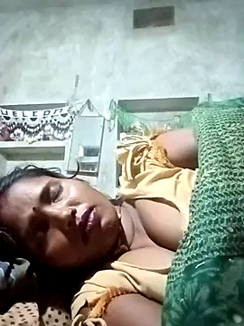 Snapshot of Cm_pooja chatting on October 2025 09:04:01 PM Cm pooja online show from October 2025 09:04:01 PM