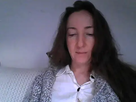 Snapshot of Valessya chatting on May 2026 05:53:01 PM Valessya online show from May 2026 05:53:01 PM