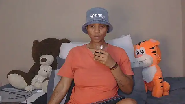 JANIELEE online show from September 2025 08:10:01 PM