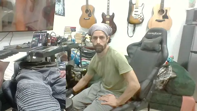 Snapshot of Stringin69 chatting on March 2026 09:27:02 AM Stringin69 online show from March 2026 09:27:02 AM