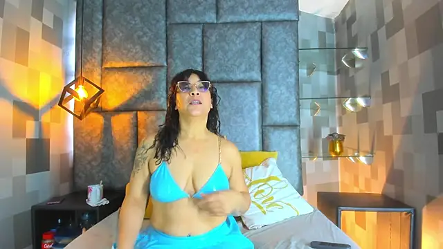 Snapshot of Jenni_Zeller chatting on October 2025 12:26:01 PM Jenni Zeller online show from October 2025 12:26:01 PM