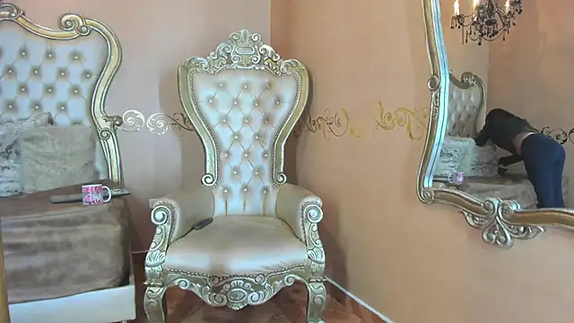 Snapshot of Jenni_Zeller chatting on November 2025 12:04:02 PM Jenni Zeller online show from November 2025 12:04:02 PM