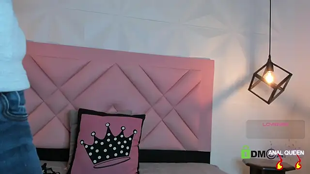 Caroline daring online show from May 2026 11:48:01 AM