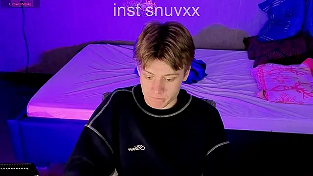 LouieEvans online show from October 2025 01:01:02 AM