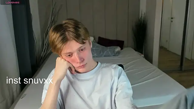 LouieEvans online show from November 2025 08:55:01 PM