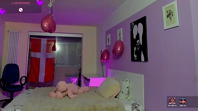 Snapshot of dark_summer chatting on February 2026 04:19:02 PM dark summer online show from February 2026 04:19:02 PM