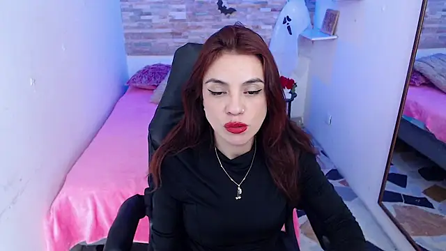 KendallWood  online show from October 2025 07:47:02 PM