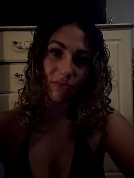 Snapshot of HoneyHolls chatting on September 2025 06:19:02 PM HoneyHolls online show from September 2025 06:19:02 PM