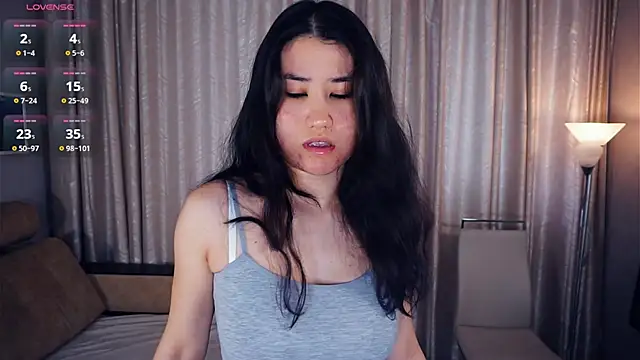 Snapshot of DebrahJungels chatting on October 2025 07:08:02 AM DebrahJungels online show from October 2025 07:08:02 AM