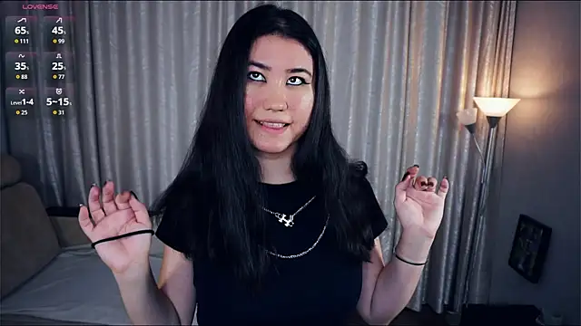 Snapshot of DebrahJungels chatting on November 2025 09:44:02 AM DebrahJungels online show from November 2025 09:44:02 AM