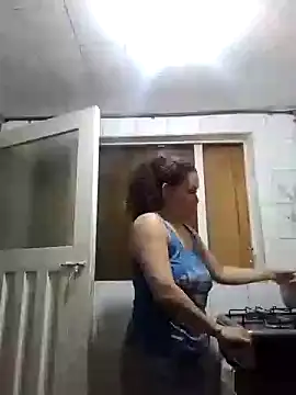 Snapshot of mommy_estefy chatting on September 2025 01:33:02 PM mommy estefy online show from September 2025 01:33:02 PM