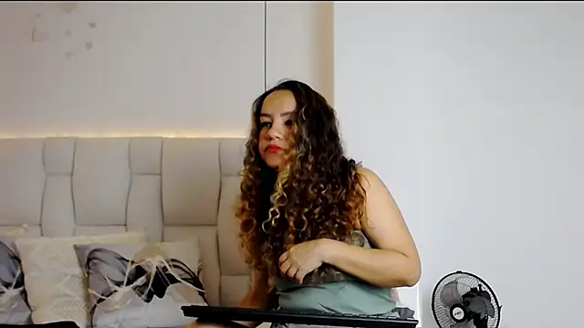 Dulce  Lovee online show from September 2025 11:36:02 AM