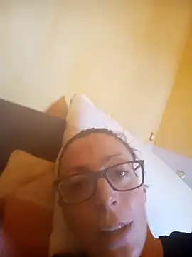 Astrid3 online show from October 2025 02:50:02 PM