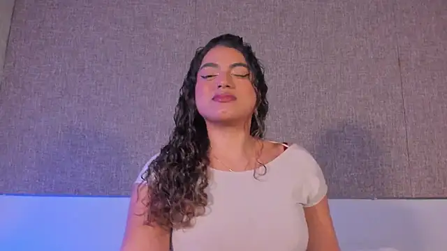 Salomeferreira  online show from October 2025 04:52:02 PM