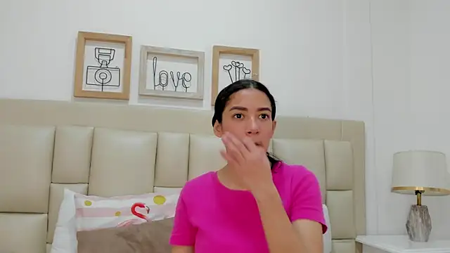 Skylerwhite02 online show from February 2026 07:40:01 PM