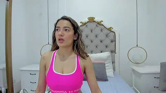 Skylerwhite02 online show from May 2026 03:44:02 AM