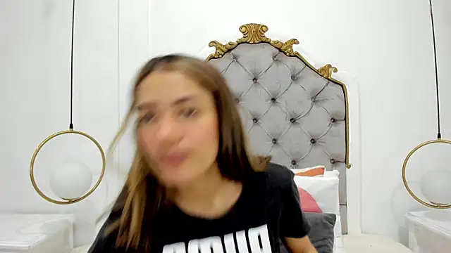 Skylerwhite02 online show from June 2026 03:51:02 AM