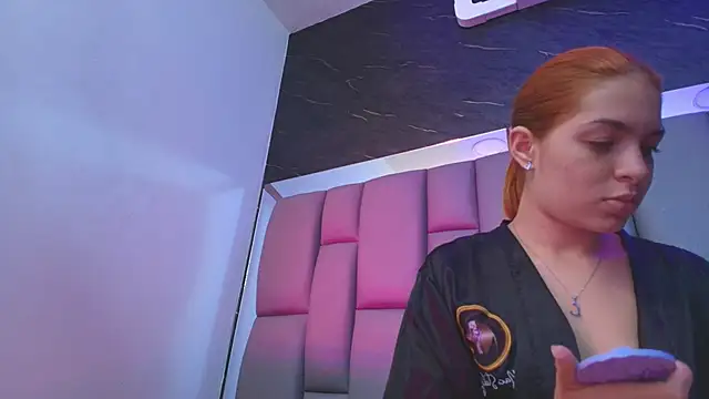 kissme luna online show from October 2025 07:10:02 PM