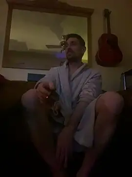 Snapshot of SteelyNetting chatting on April 2026 07:19:01 PM SteelyNetting online show from April 2026 07:19:01 PM